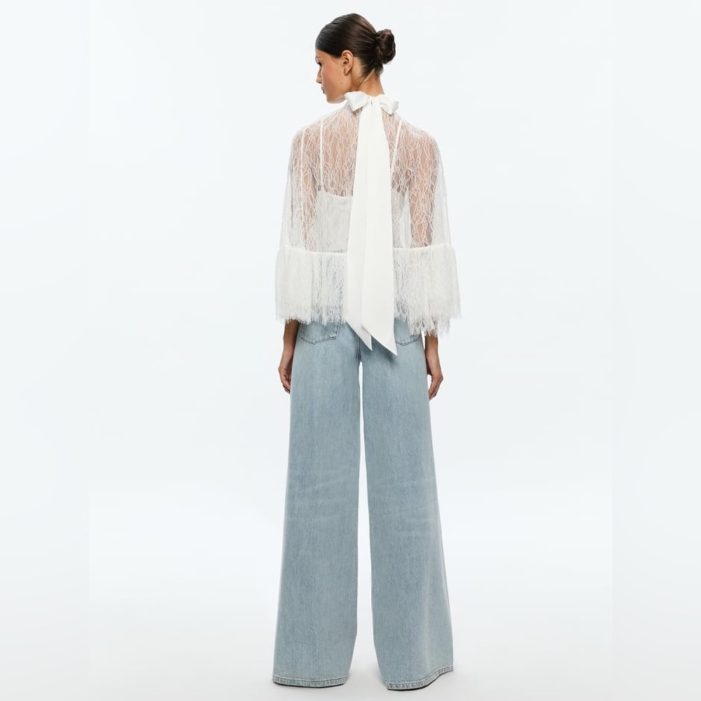 NWT Alice + Olivia Zenon Lace Cape Top with Cami Lining - Picture 6 of 11